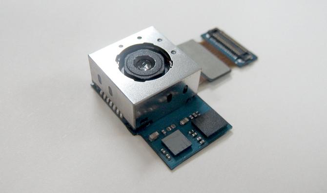 HTC A9: sensore Omnivision a 13 Ultrapixel