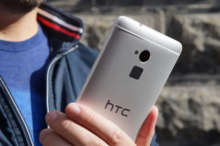 HTC One Max 2 entro fine anno?