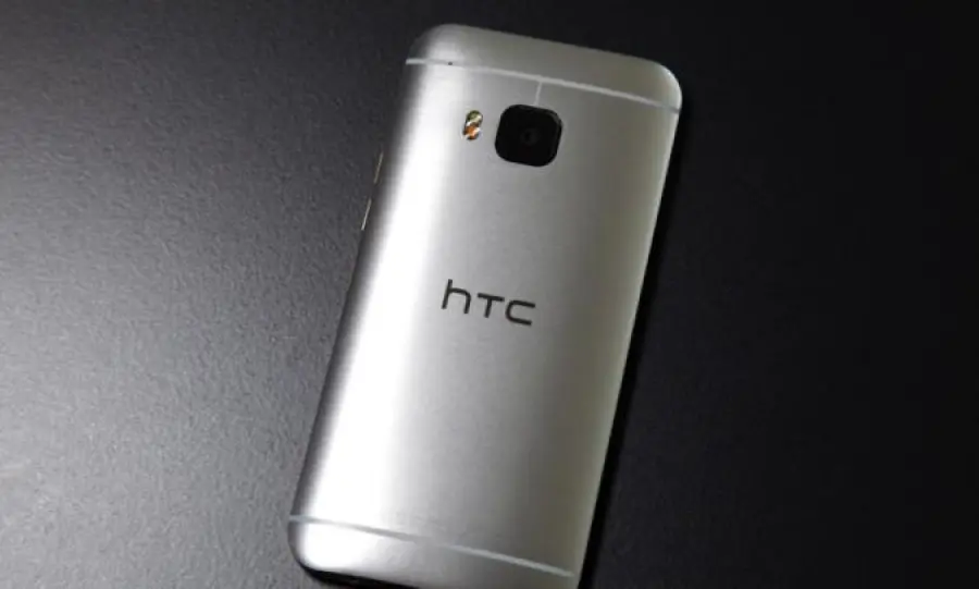 Test batteria HTC One M9