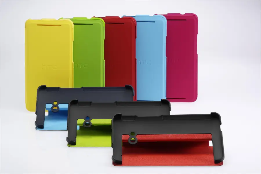 Nuove cover colorate HTC per One e One Mini